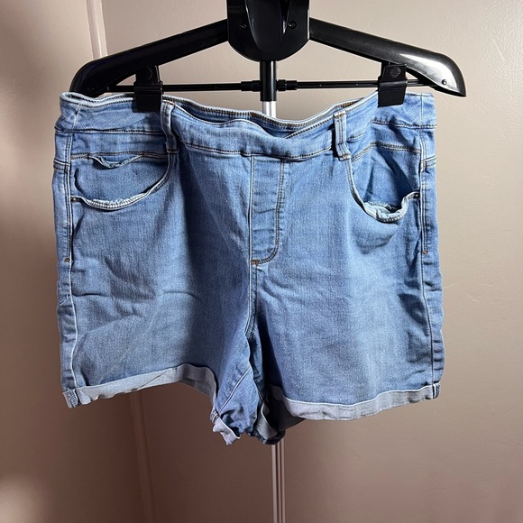 Time and Tru Light Blue Jean Shorts - Picture 1 of 1